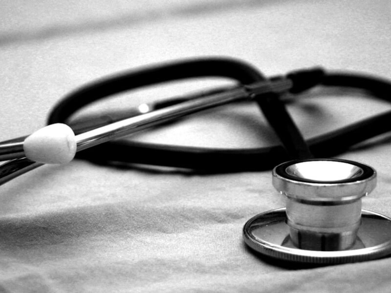 5 signs it’s time to see a dermatologist in Dubai